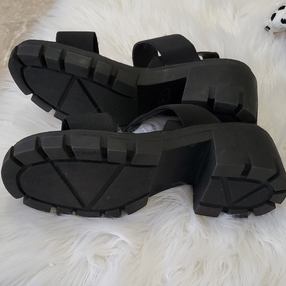 Y2k Madden Girl Black Retro  Chunky Heel  Sandals with Wide Straps - Picture 4 of 13